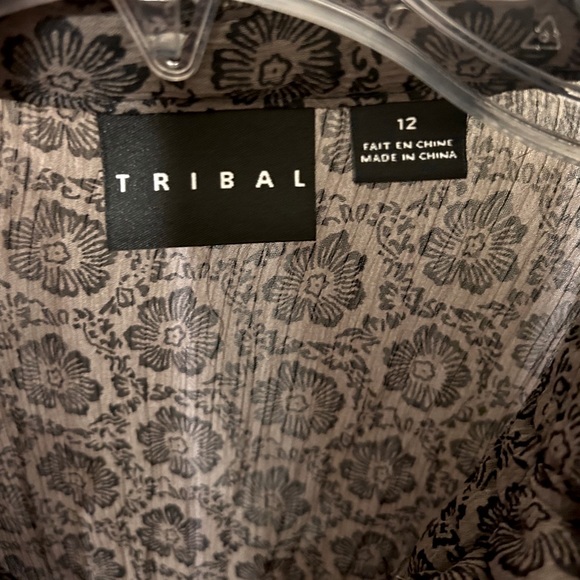 Tribal Long Sleeve Ruffled Blouse- Sz 12 - Picture 3 of 7